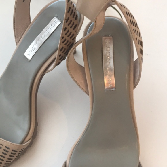 BCBG tan heels - Picture 6 of 6